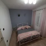 Karlo بيت للعطل *