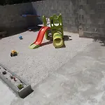 Karlo بيت للعطل *