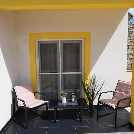 Karlo Holiday home Pridraga